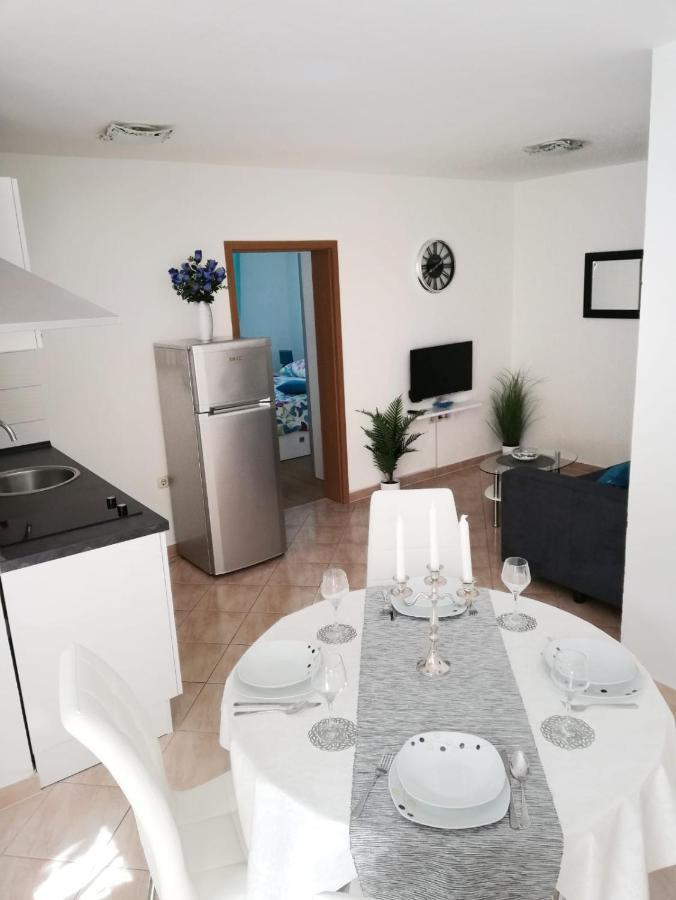 Apartment Toni With Private Parking Zadar Exterior photo