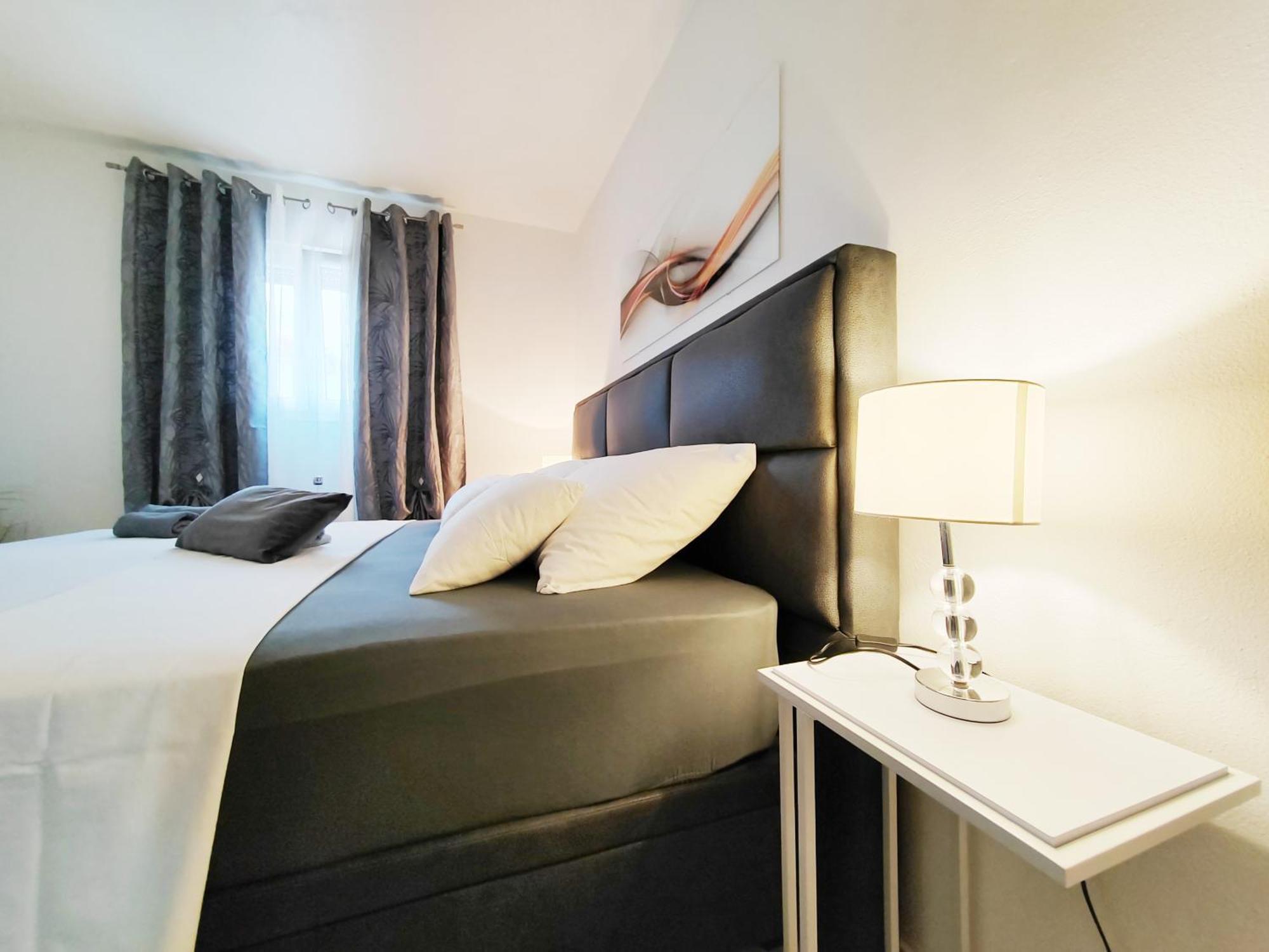 Apartment Toni With Private Parking Zadar Exterior photo